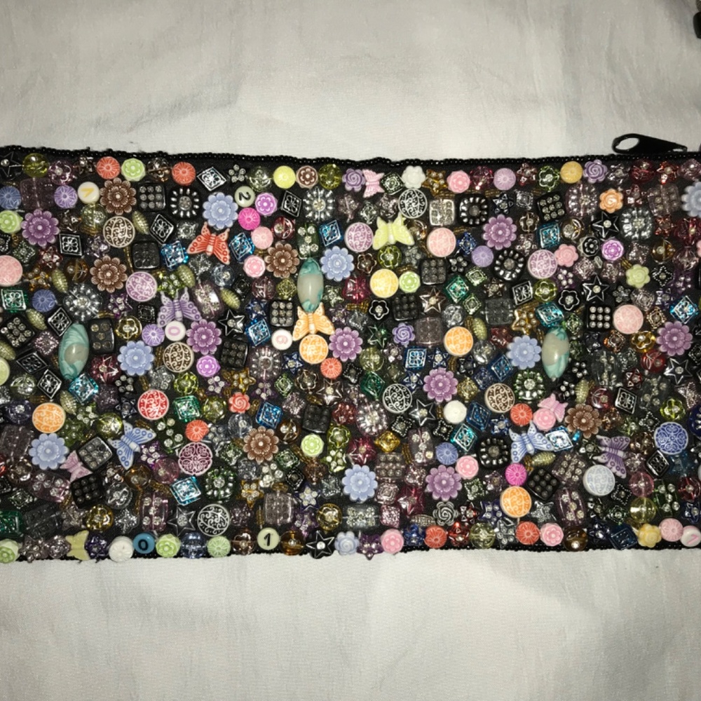 Beaded Handbag - Picture 2 of 9